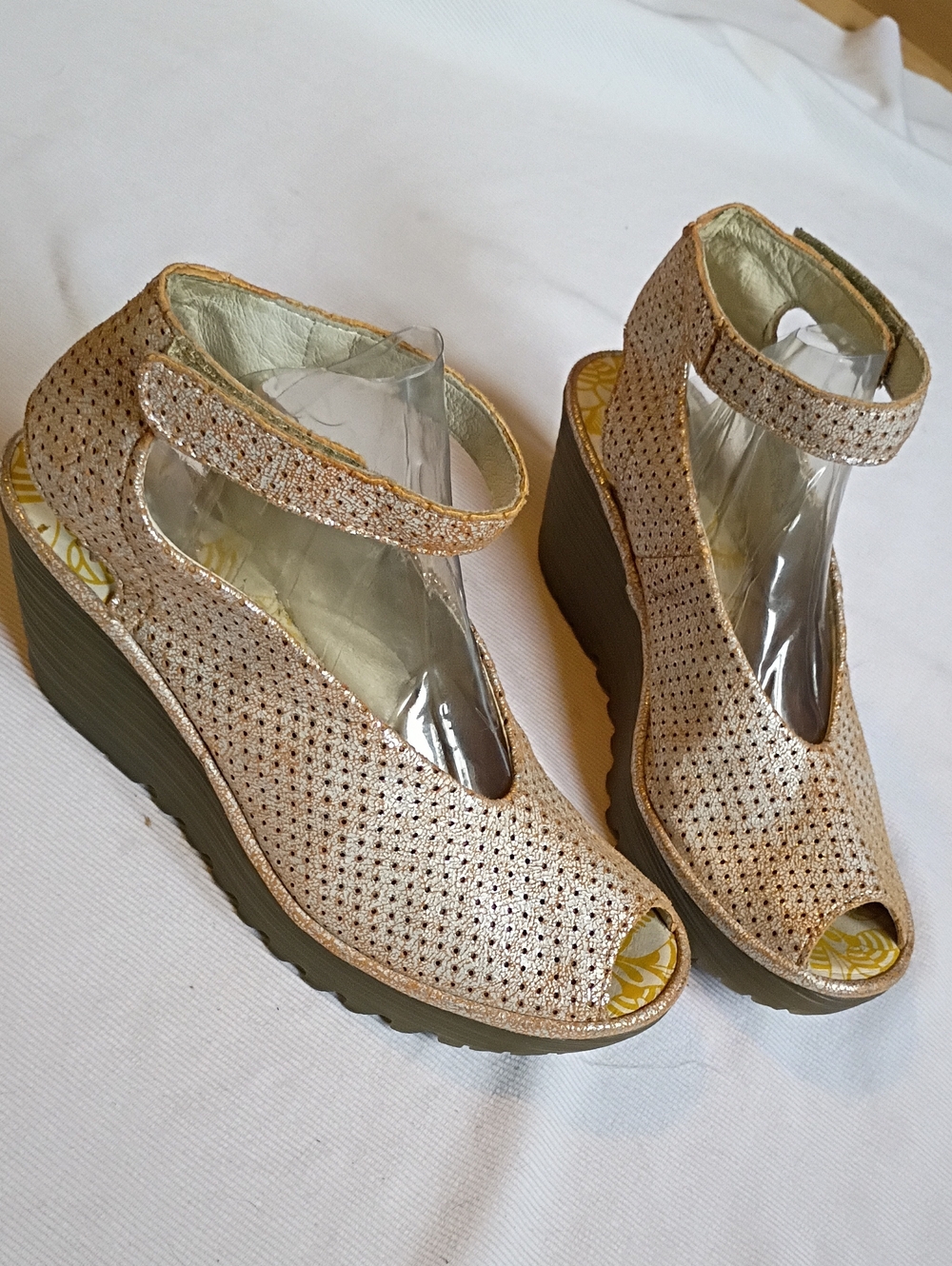 Fly London Rusted Silver Wedge With Ankle Strap EU37